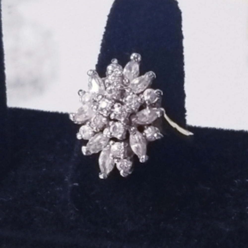 14K Diamond Cluster Ring